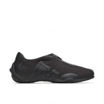 Merrell Women's Relay Fly Zip SE Sneaker, Black, 7.5
