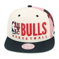 Mitchell & Ness NBA Chicago Bulls Big Face Bulls Cream/Red - 21229365