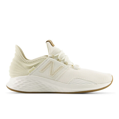 New Balance Women's Fresh Foam Roav v1 Running Shoe Sea Salt - WROAVSB1