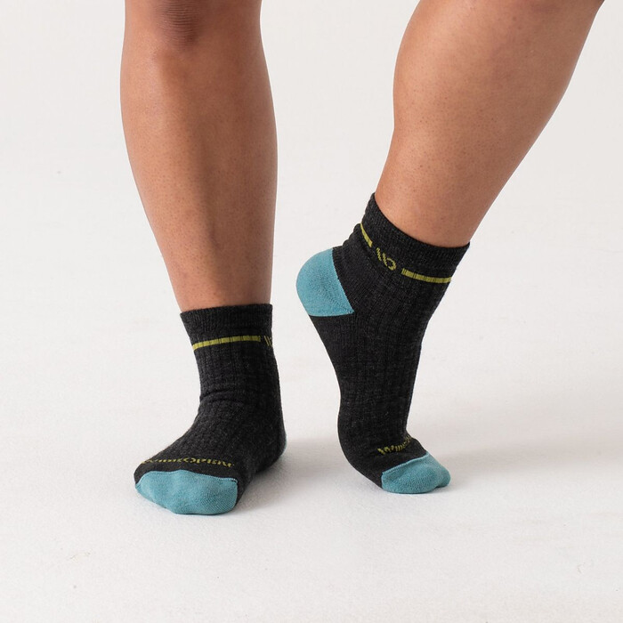 WIDE OPEN SOCKS Women’s Single Stripe Cushioned Quarter Sock Charcoal - 9501-CHARCOAL