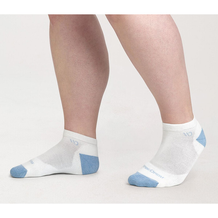 WIDE OPEN SOCKS Women’s Solid Cushioned No Show Sock Wihite - 9500-WHITE